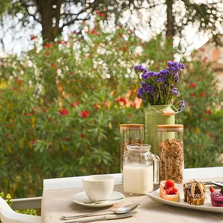 Gli Oleandri Bed & Breakfast